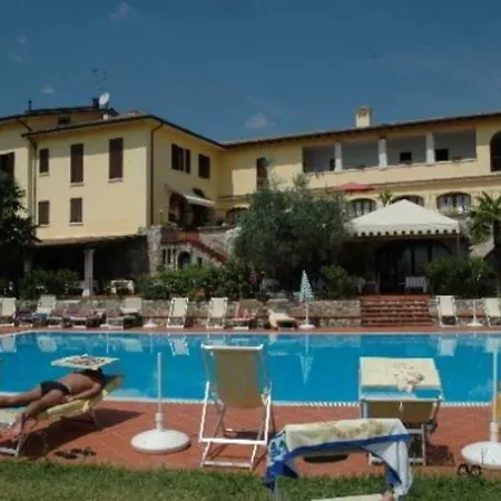 Lägenhetshotell San Rocco Relais