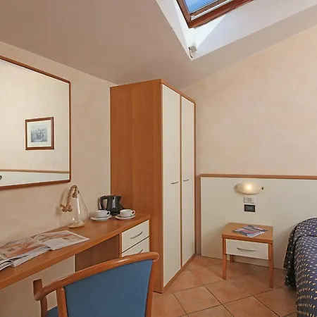 Lägenhetshotell San Rocco Relais Soiano Del Lago