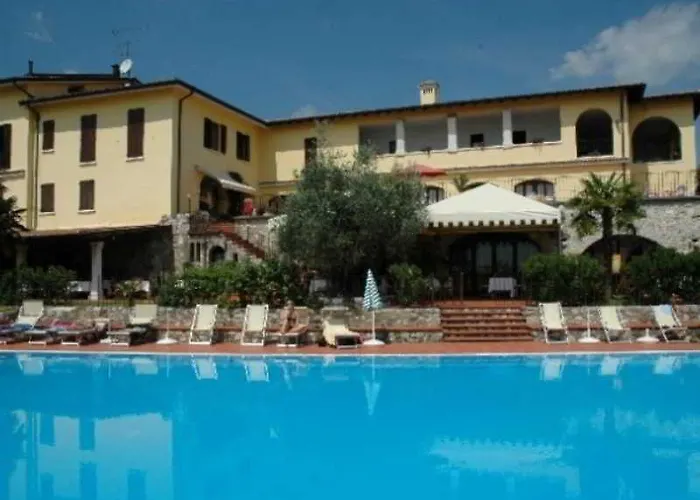 San Rocco Relais Aparthotel Soiano Del Lago