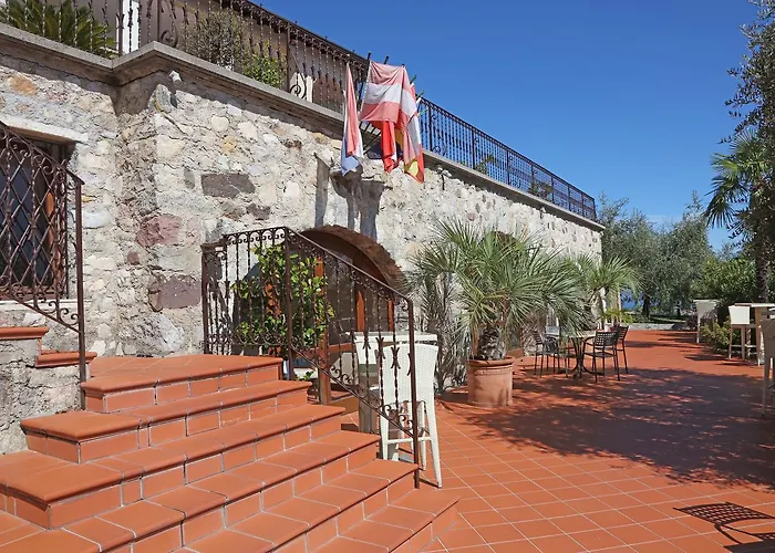 San Rocco Relais Aparthotel Soiano Del Lago
